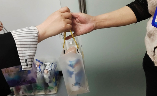 The company distributes holiday benefits